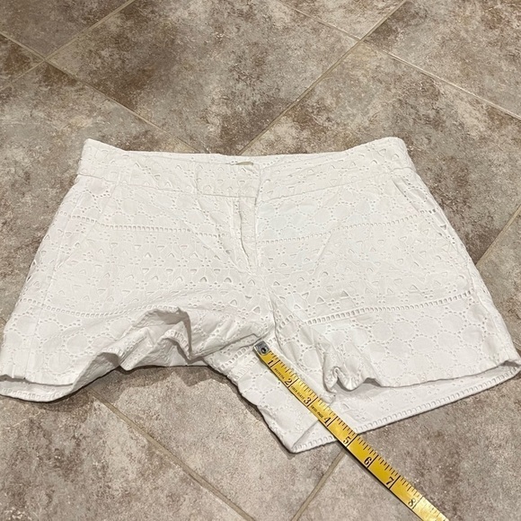 Daniel Cremieux Women’s Percy Eyelet Cotton Mid Rise White Shorts Sz 8 Pockets - Picture 4 of 9